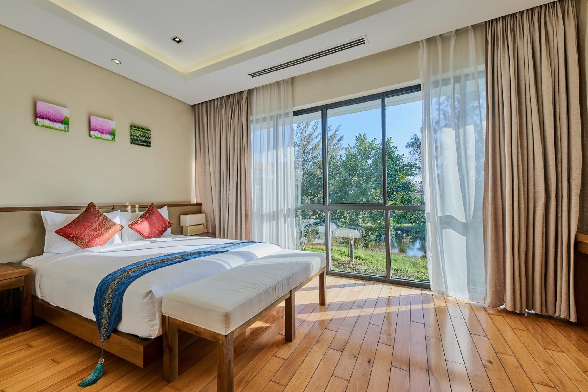 The Ocean Suites Da Nang Exterior photo