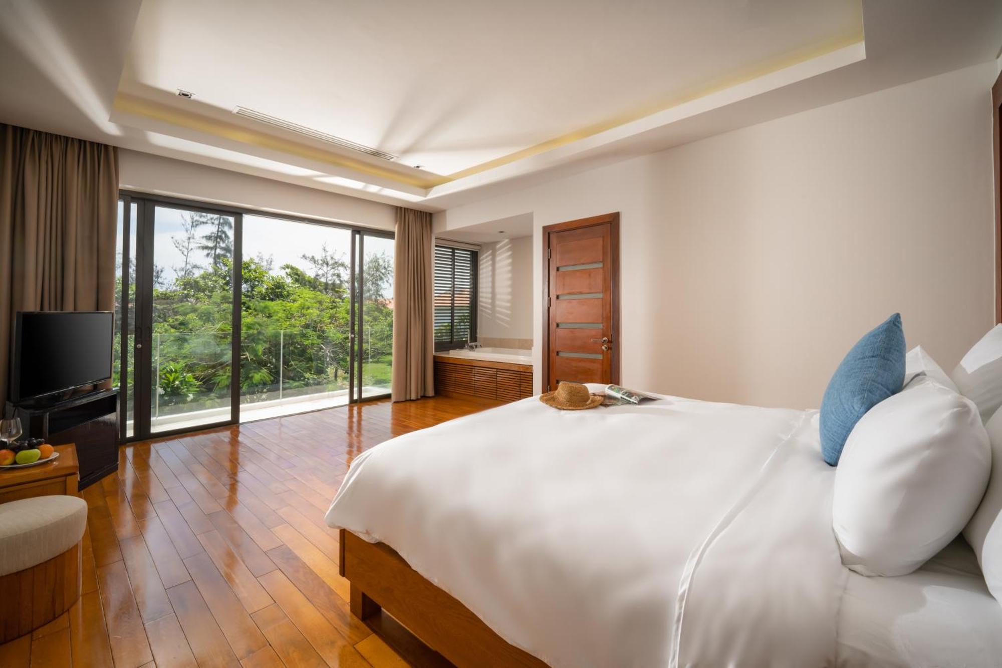The Ocean Suites Da Nang Exterior photo