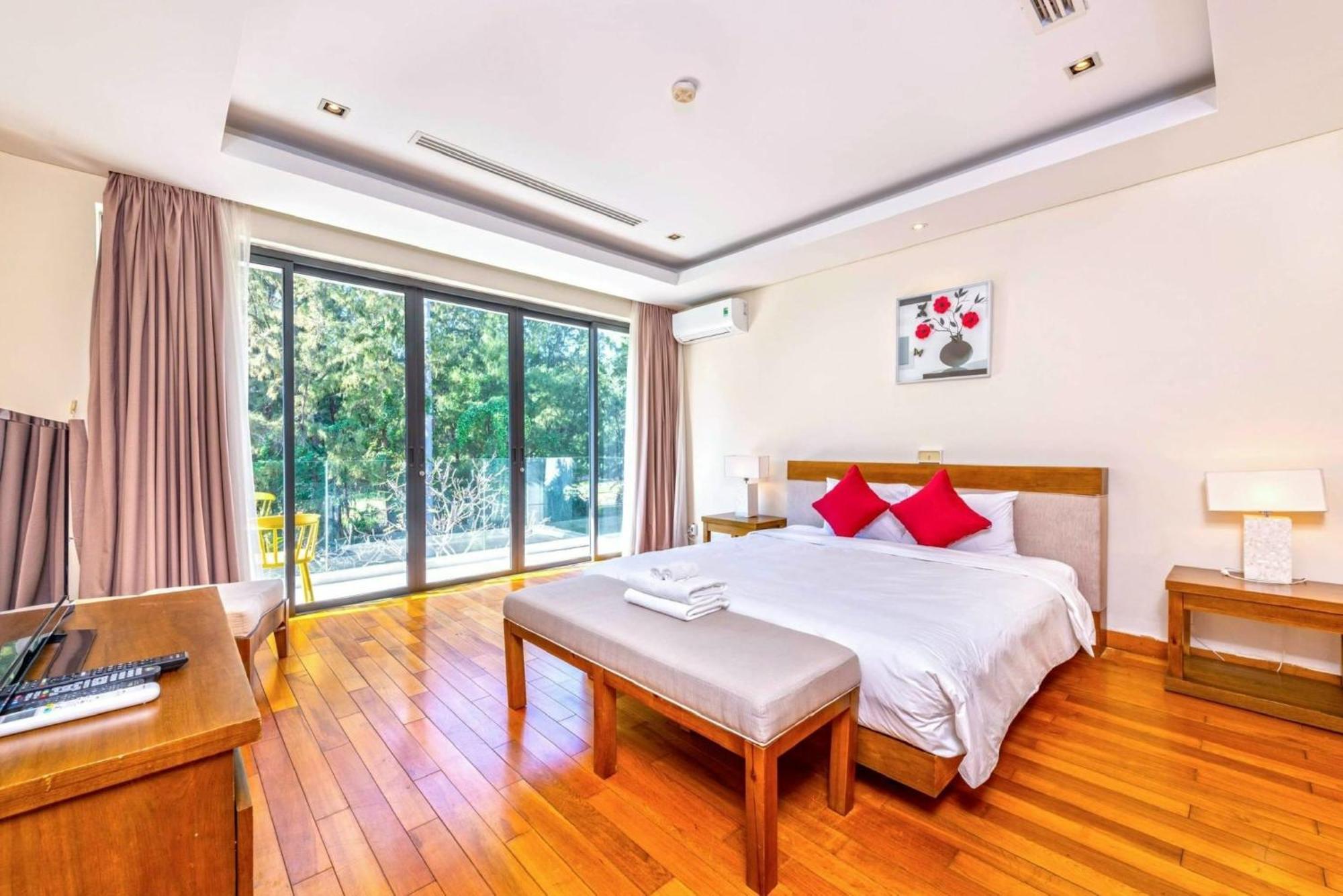 The Ocean Suites Da Nang Exterior photo